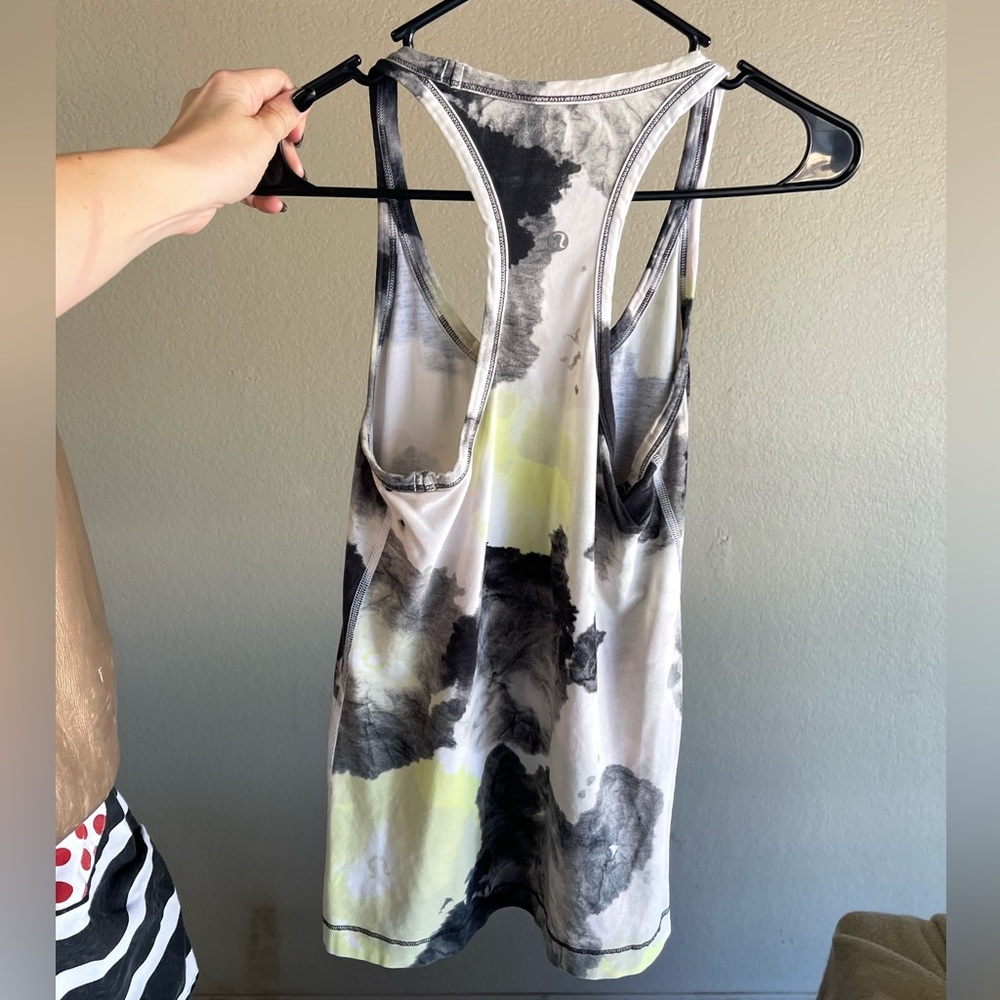 Womens Lululemon tank size 4